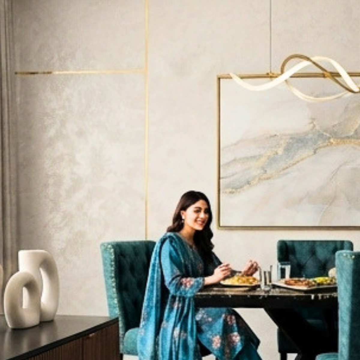 Luxury Ivory & Gold Dining Table by WAHABIBI – alternate view 3